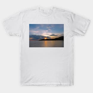 Sunrise Majesty: Unveiling the Beauty of Siquijor Island T-Shirt